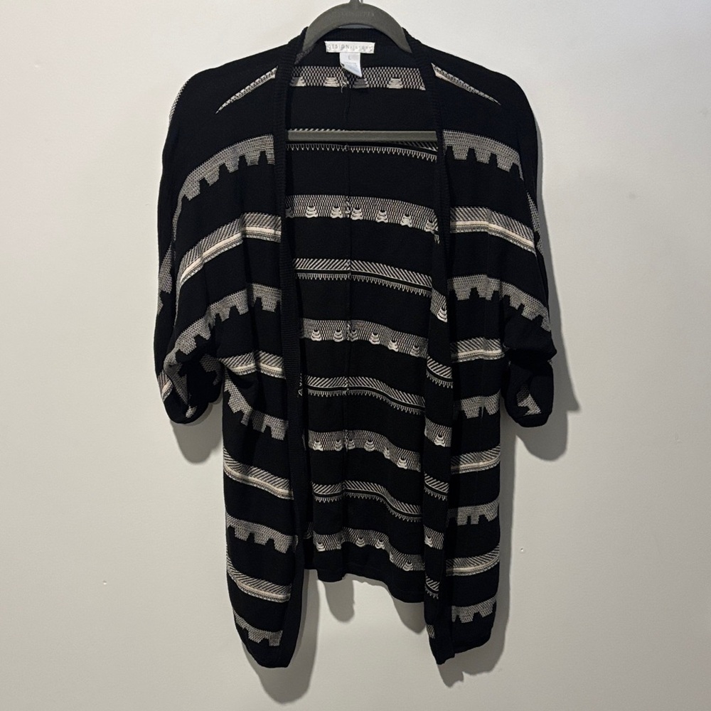 Design History Black and Gray Off White Abstract Pattern Women's Slouch Cardigan